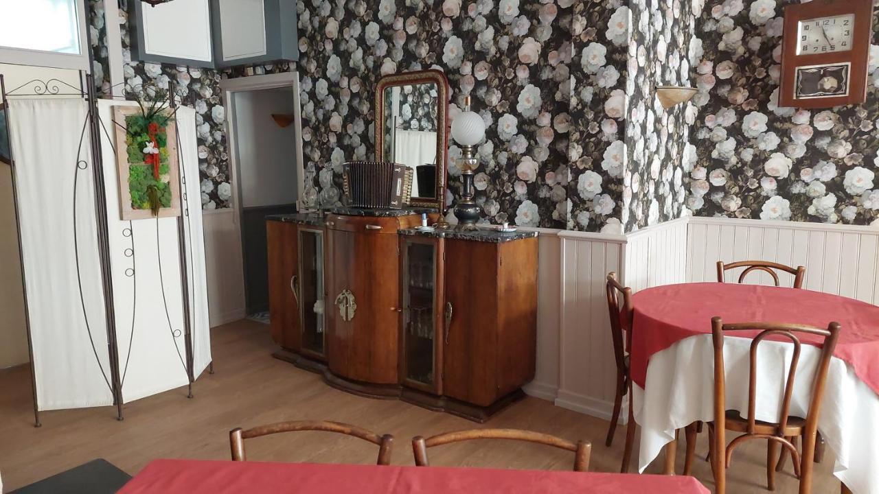 Auberge De La Tradition Corrèze Esterno foto