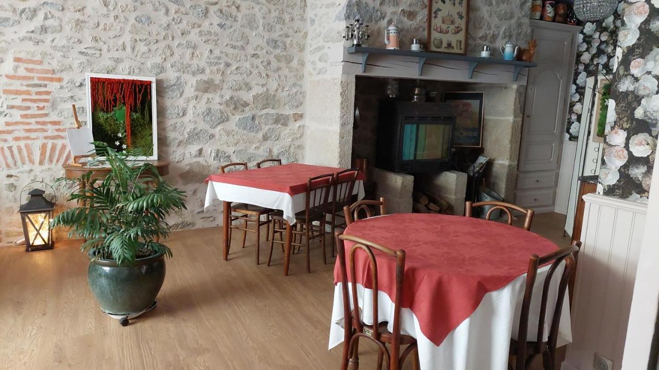 Auberge De La Tradition Corrèze Esterno foto