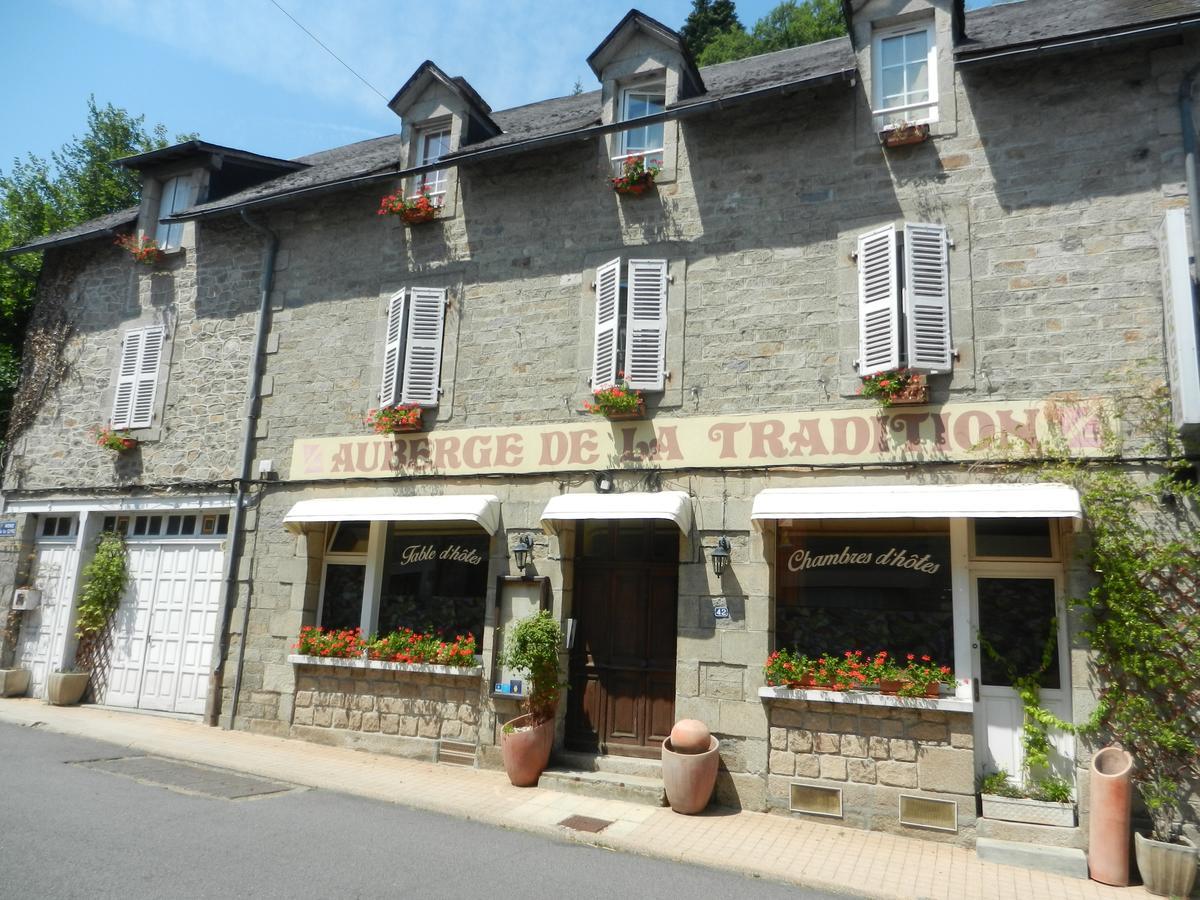 Auberge De La Tradition Corrèze Esterno foto